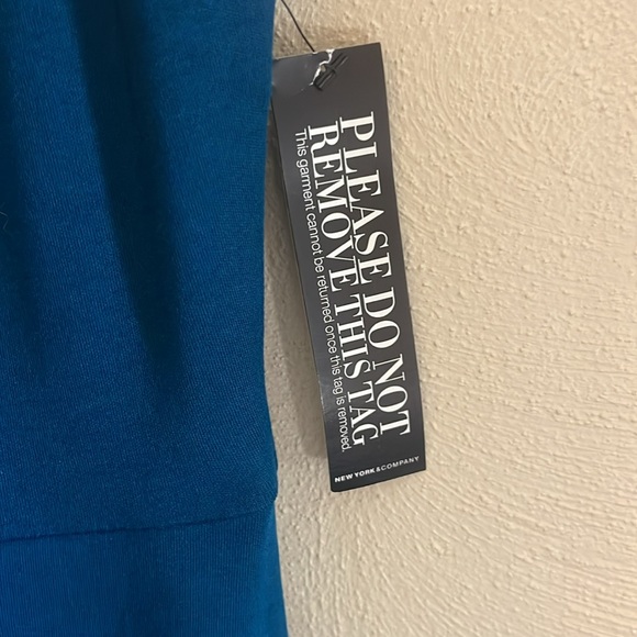 NWT NY&C cap sleeve dress - Picture 4 of 5